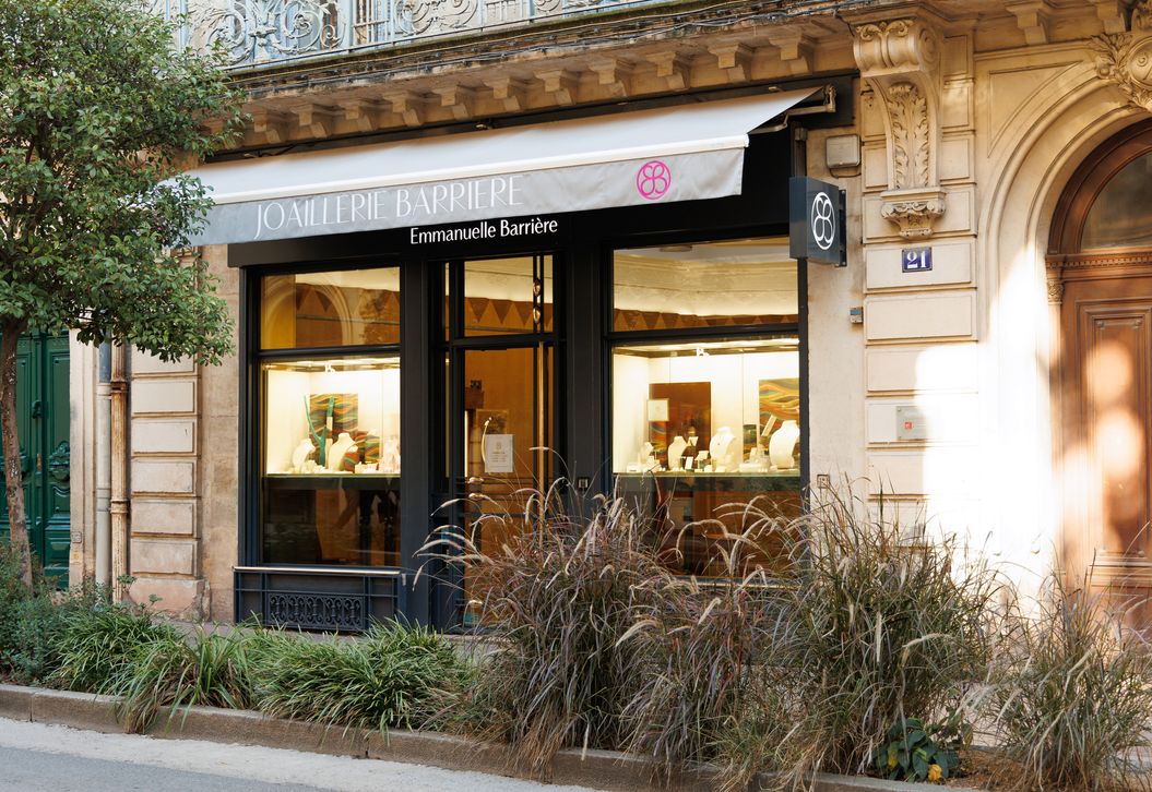 Vitrine bijouterie Emmanuelle Barrière rue Foch Montpellier