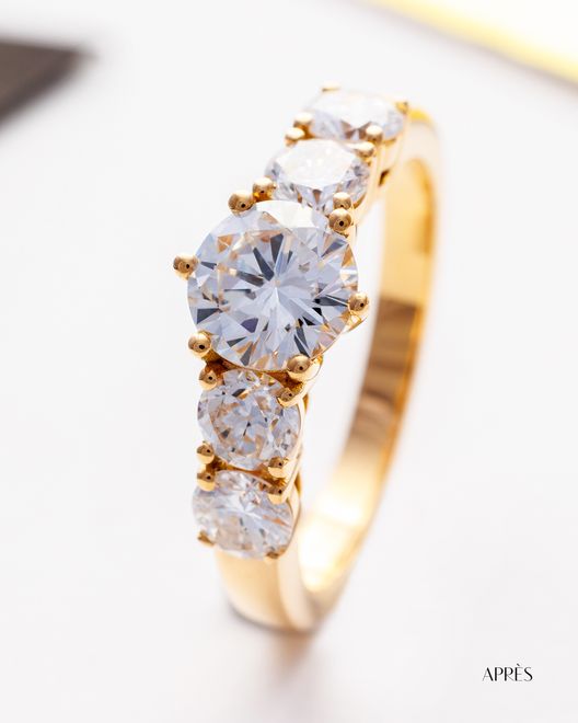 Bague diamants or jaune après transformation